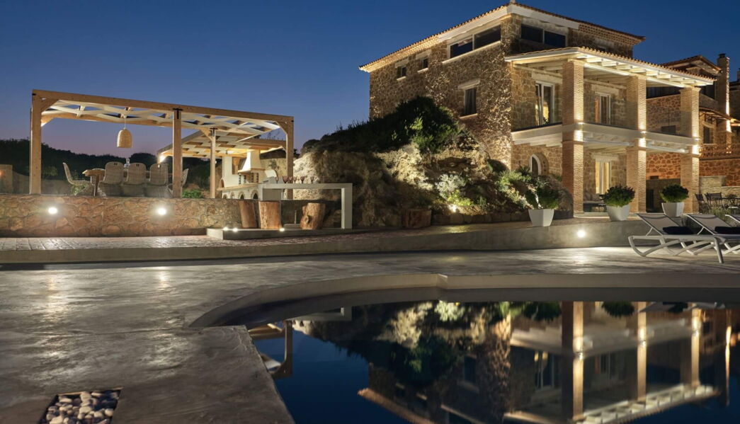 Arismari Luxury Villa